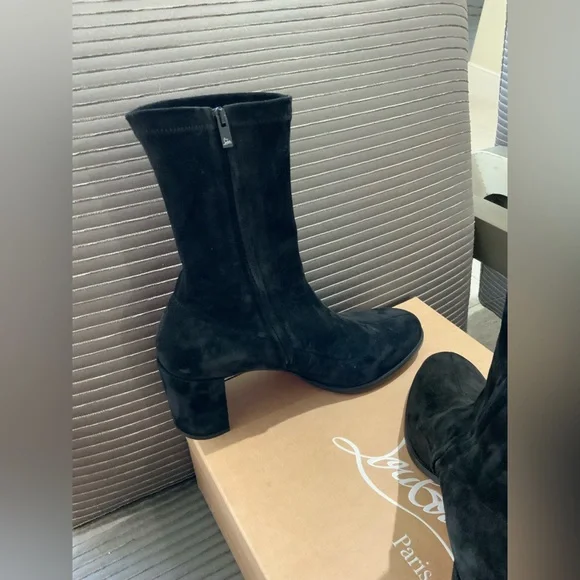 Christian Louboutin Size 39.5
Adoxa Stretch Suede Red-Sole Botties 70 - Picture 8 of 16